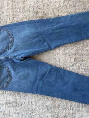 Wild Fable Ripped Medium Blue Denim Jeans for Women.